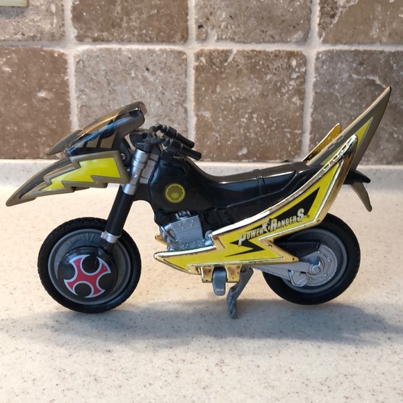 Vintage Power Rangers Ninja Storm Yellow Ranger Tsunami Cycle with Figure - Picture 2 of 5